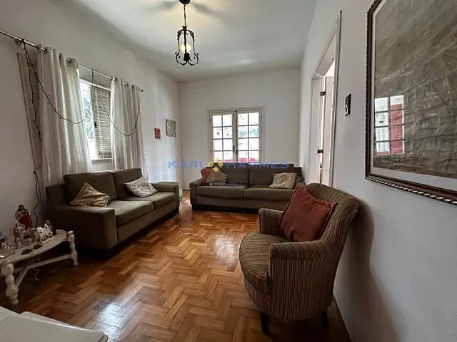 Casa com 231m² 6 quartos e 4 banheiros, à venda, no bairro Castelanea em Petrópolis