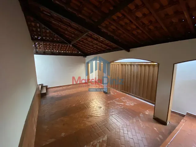 Casa com 300m² 3 quartos e 2 banheiros, à venda, no bairro Jardim Independência em Ituverava