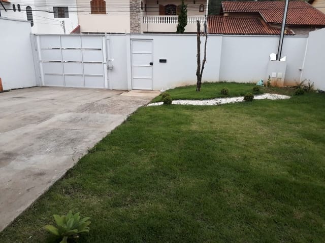 Foto do Casa - Casa com 3 dormitórios, 318 m² - venda por R$ 1.650.000,00 ou aluguel por R$ 5.000,00/mês - Centro - Itajubá/MG | MOHALLEM e LOPES CORRETAGEM E ADMINISTRACAO DE IMOVEIS LTDA