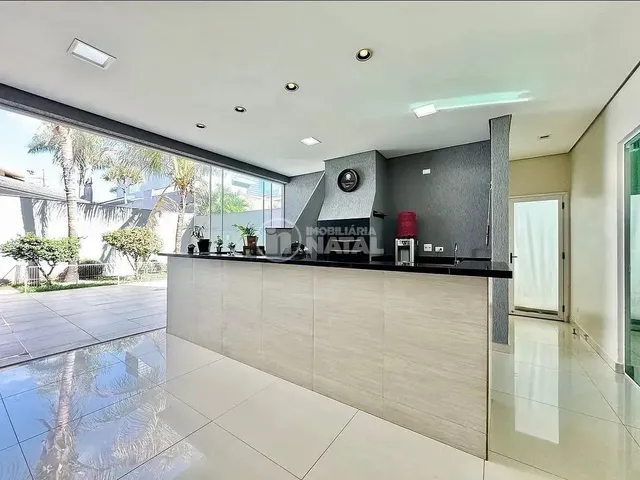 Casa com 10m² 3 quartos e 2 banheiros, à venda, no bairro Recanto do Salto em Londrina