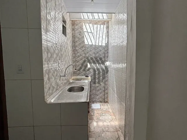 Casa 2 quartos e 1 banheiro, para alugar, no bairro Marambaia em Belém