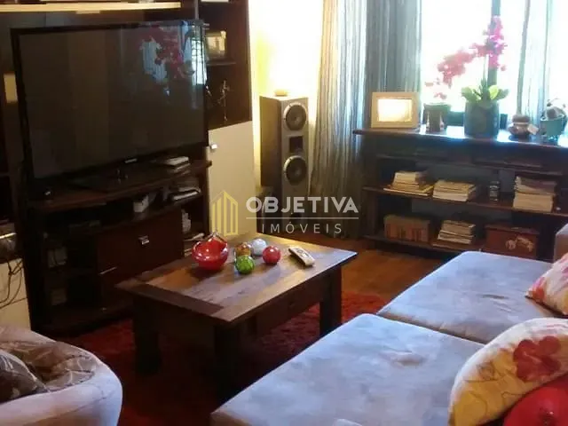 Casa com 357m² 4 quartos e 3 banheiros, à venda, no bairro Ouro Branco em Novo Hamburgo