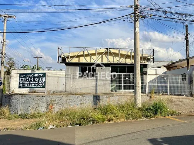 Casa com 370m², à venda, no bairro Jardim Adélia em Santa Bárbara D'Oeste