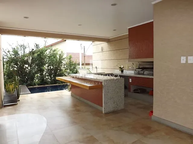 Casa com 345m² 4 quartos e 7 banheiros, à venda, no bairro Condomínio Residencial Euroville em Bragança Paulista