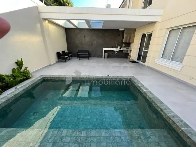 Casa 3 quartos e 5 banheiros, à venda, no bairro Jardim Leonor Mendes de Barros em São Paulo