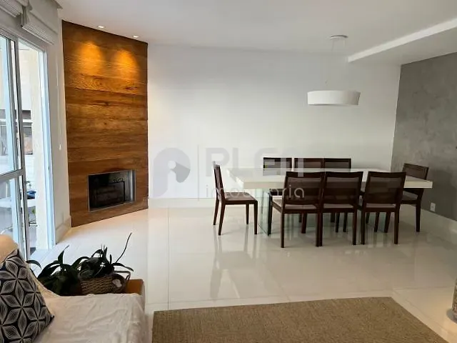 Casa 3 quartos e 5 banheiros, à venda, no bairro Jardim Leonor Mendes de Barros em São Paulo