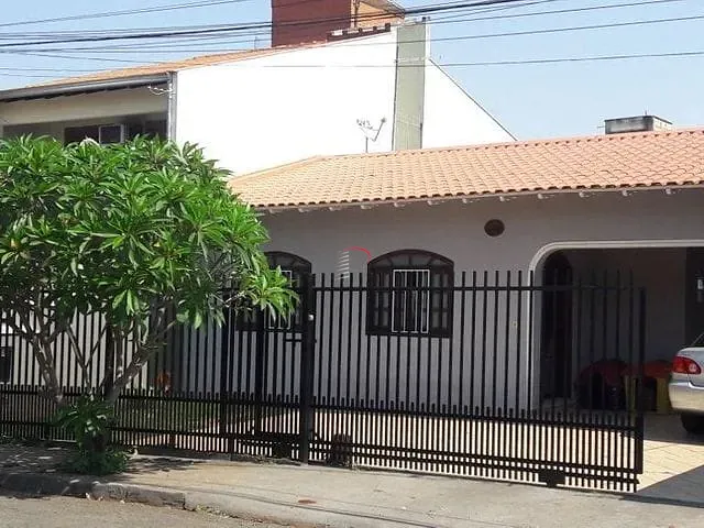 Casa com 341m² 3 quartos e 3 banheiros, à venda, no bairro Caravelle em Londrina