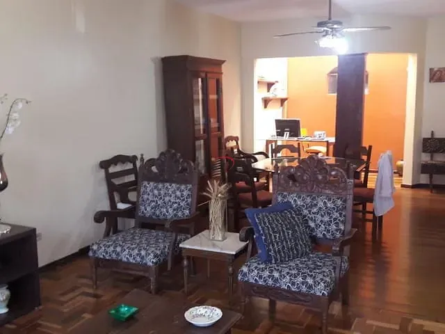 Casa com 341m² 3 quartos e 3 banheiros, à venda, no bairro Caravelle em Londrina