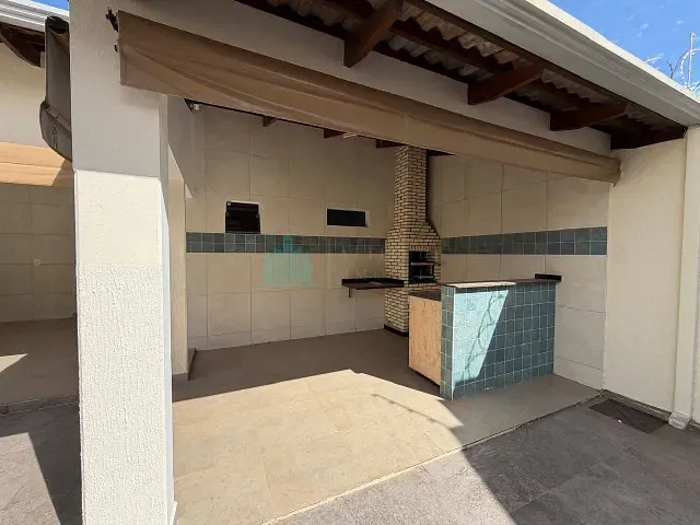 Casa 3 quartos e 2 banheiros, à venda, no bairro Alto da Boa Vista em Catalão