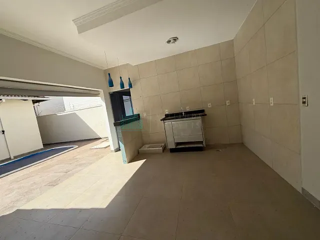 Casa 3 quartos e 2 banheiros, à venda, no bairro Alto da Boa Vista em Catalão
