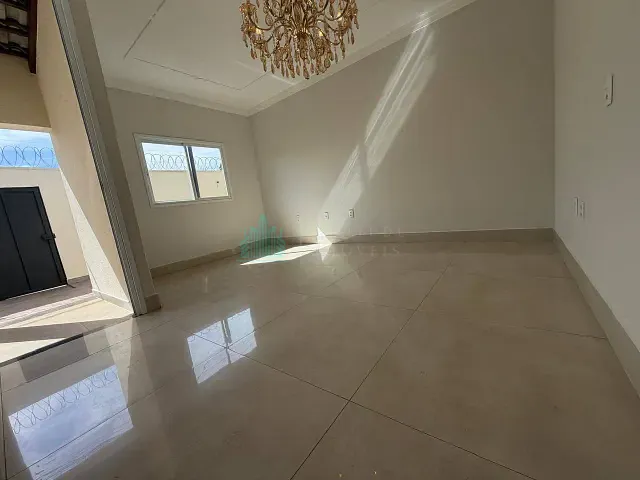 Casa 3 quartos e 2 banheiros, à venda, no bairro Alto da Boa Vista em Catalão