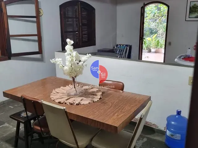 Casa com 700m² 3 quartos e 1 banheiro, à venda, no bairro Corujas em Guapimirim