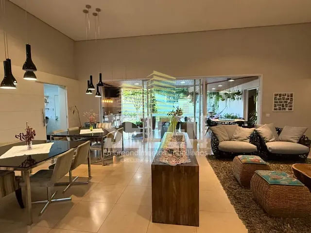 Casa com 1000m² 4 quartos e 5 banheiros, à venda, no bairro Samambaia Parque Residencial em Bauru