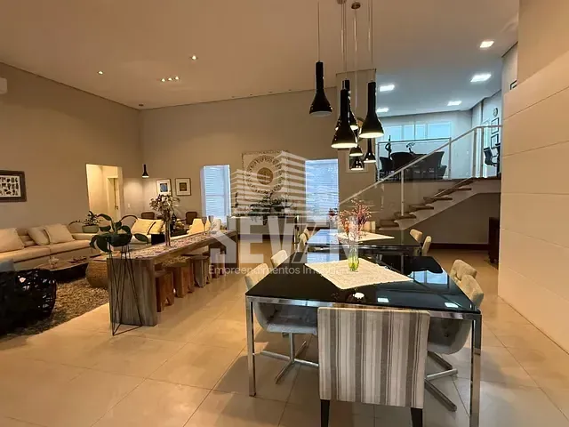 Casa com 1000m² 4 quartos e 5 banheiros, à venda, no bairro Samambaia Parque Residencial em Bauru