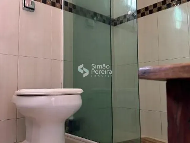 Casa com 300m² 4 quartos e 2 banheiros, à venda, no bairro Limoeiro em Paraíba do Sul