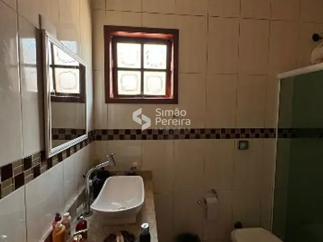 Casa com 300m² 4 quartos e 2 banheiros, à venda, no bairro Limoeiro em Paraíba do Sul