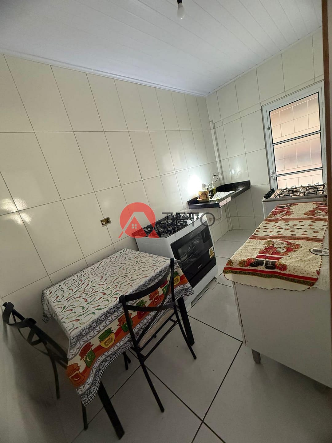 Casa à venda com 3 quartos, 80m² - Foto 6