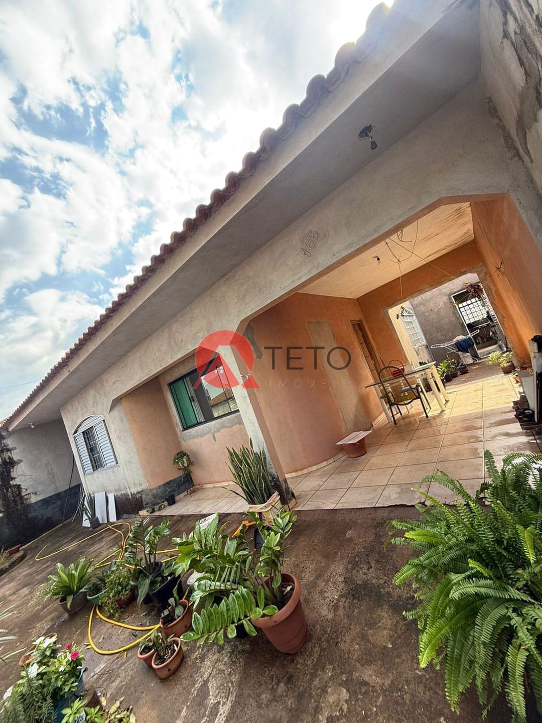 Casa à venda com 3 quartos, 80m² - Foto 2
