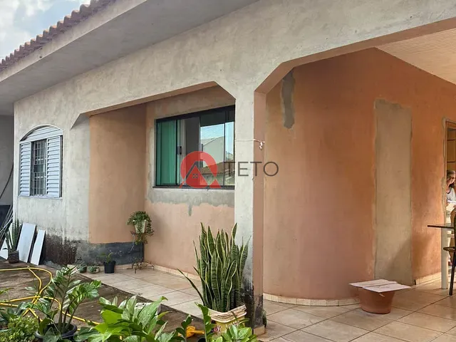 Casa 3 quartos e 2 banheiros, à venda, no bairro Jd. Progresso em Presidente Castelo Branco