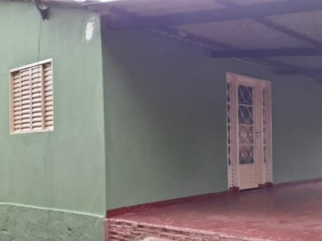 Casa 2 quartos e 1 banheiro, à venda, no bairro Jardim Califórnia em Trindade