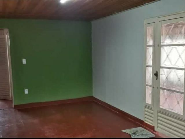 Casa 2 quartos e 1 banheiro, à venda, no bairro Jardim Califórnia em Trindade