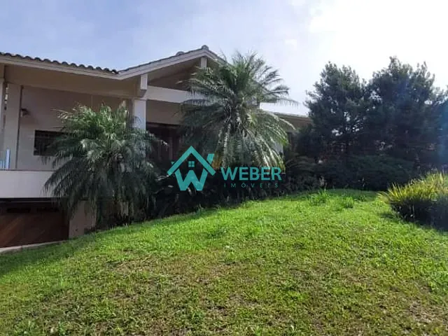 Casa com 900m² 3 quartos e 3 banheiros, para alugar, no bairro Vila Nova em Novo Hamburgo