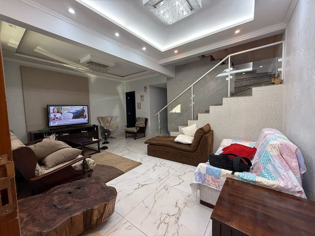 Casa com 170m² 3 quartos e 3 banheiros, à venda, no bairro Parque Amazônia em Goiânia