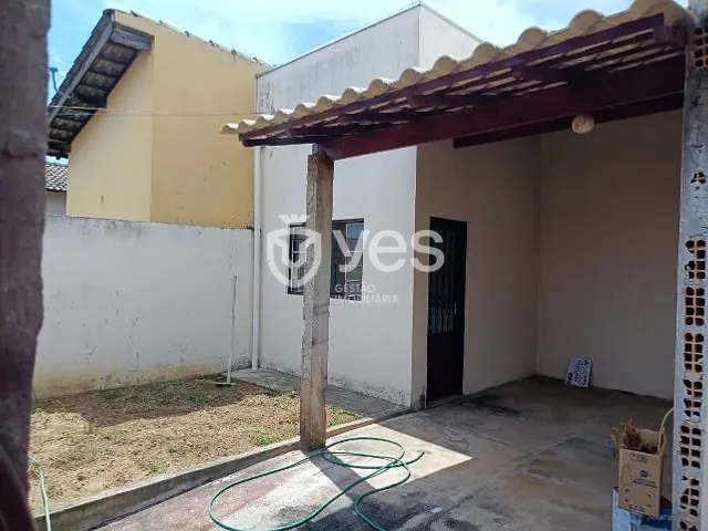 Casa com 120m² 2 quartos e 1 banheiro, à venda, no bairro Loteamento Max Newmann em Araxá
