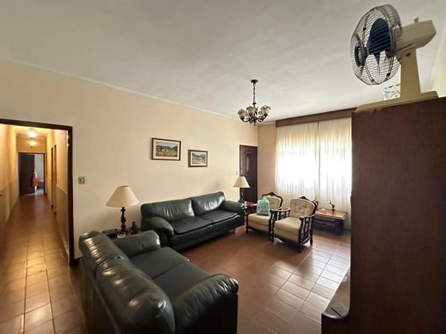 Foto do Casa - Oportunidade Única!! Casa de 360m², Conforto e Espaço no Brás! 🏡🚗 Com Edícula e Vagas para 4 + Carros! | Organização Imobiliária Açores