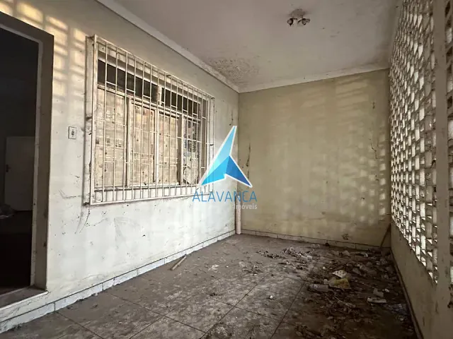 Casa com 276m², para alugar, no bairro Centro em Governador Valadares