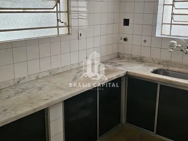 Casa 4 quartos e 3 banheiros, à venda, no bairro Centro em Sorocaba