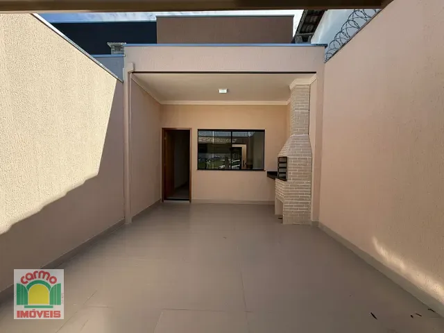 Casa 3 quartos e 2 banheiros, à venda, no bairro Residencial Paris em Anápolis