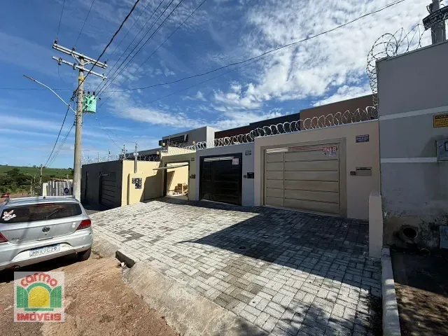 Casa 3 quartos e 2 banheiros, à venda, no bairro Residencial Paris em Anápolis
