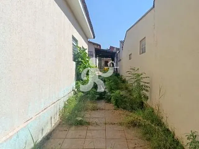 Casa 3 quartos e 1 banheiro, à venda ou para alugar, no bairro Vila Cristóvam em Limeira
