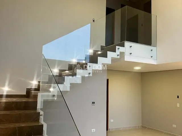 Casa com 450m² 4 quartos e 2 banheiros, à venda, no bairro Jardim Europa em Poços de Caldas