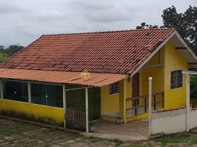 Casa 2 quartos e 1 banheiro, à venda, no bairro Penedo em Itatiaia