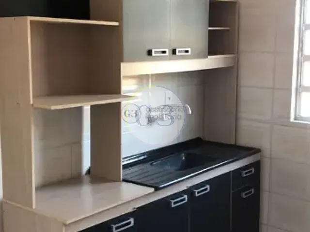 Casa 1 quarto e 1 banheiro, para alugar, no bairro Centro em Pelotas