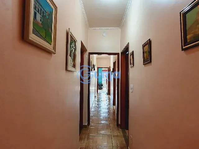 Casa com 202m² 5 quartos e 3 banheiros, à venda, no bairro Vila Bianchi em Bragança Paulista