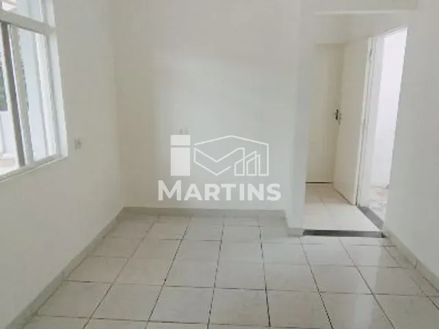 Casa 1 quarto e 1 banheiro, para alugar, no bairro Jardim Macedônia em São Paulo