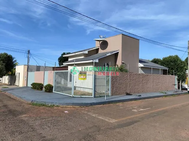 Casa com 400m² 4 quartos e 2 banheiros, para alugar, no bairro Nova Canarana em Canarana