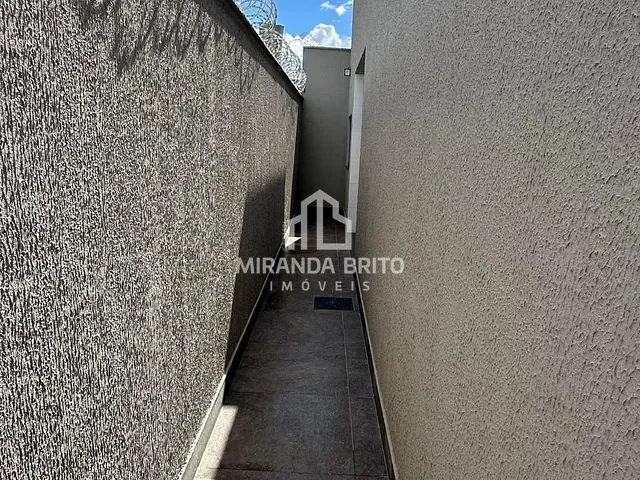 Casa 3 quartos e 2 banheiros, à venda, no bairro Residencial Solar Central Park em Aparecida de Goiânia
