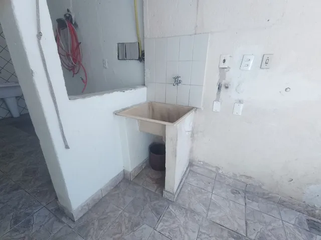 Casa com 300m² 2 quartos e 1 banheiro, para alugar, no bairro Jardim Regina em São Paulo