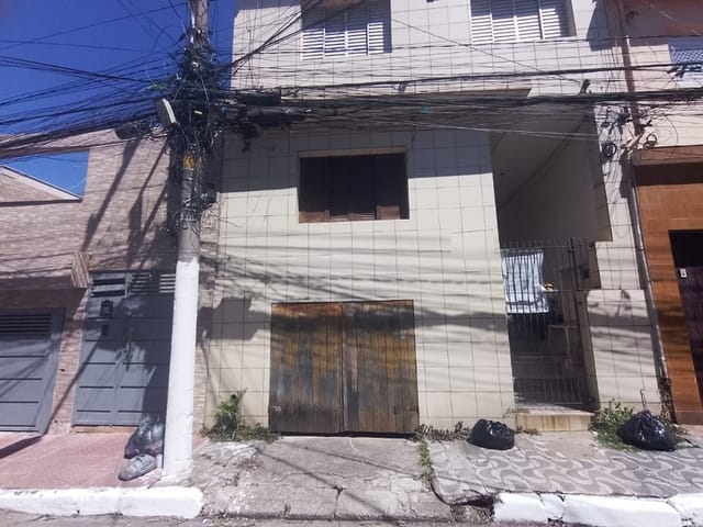 Casa com 300m² 2 quartos e 1 banheiro, para alugar, no bairro Jardim Regina em São Paulo