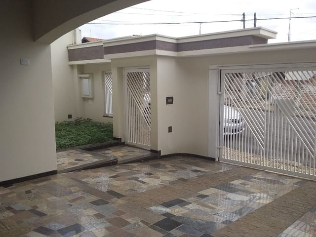 Foto do Casa - Casa com 3 dormitórios, 280 m² - aluguel por R$ 3.200,00/mês - Vila Linópolis I - Santa Bárbara D'Oeste/SP | Oeste Imóveis