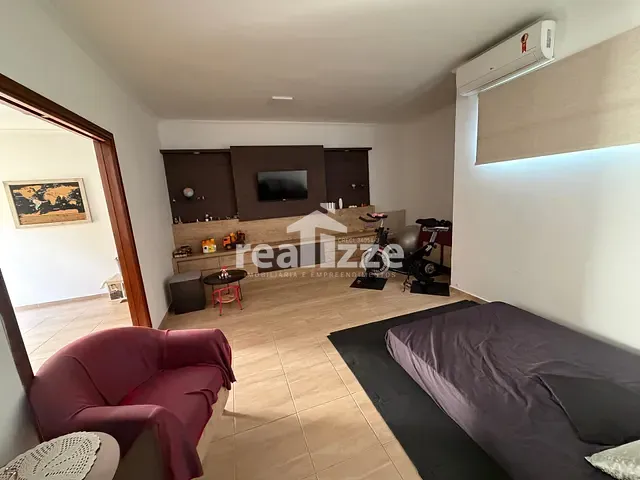 Casa com 351m² 2 quartos e 2 banheiros, à venda, no bairro Jardim Macucos em Itapira