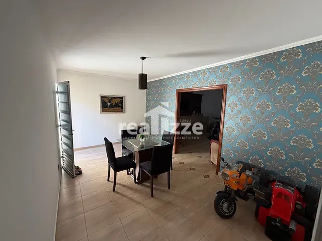 Casa com 351m² 2 quartos e 2 banheiros, à venda, no bairro Jardim Macucos em Itapira