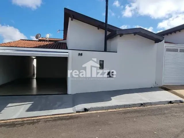 Casa com 351m² 2 quartos e 2 banheiros, à venda, no bairro Jardim Macucos em Itapira