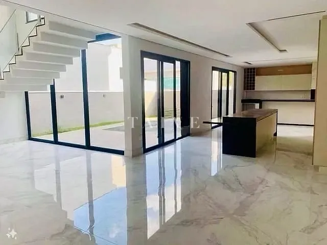 Casa com 350m² 4 quartos e 6 banheiros, à venda, no bairro Esperança em Londrina