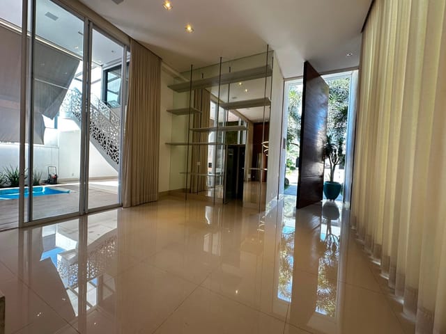 Casa com 493m² 4 quartos e 6 banheiros, à venda, no bairro Jardins Verona em Goiânia