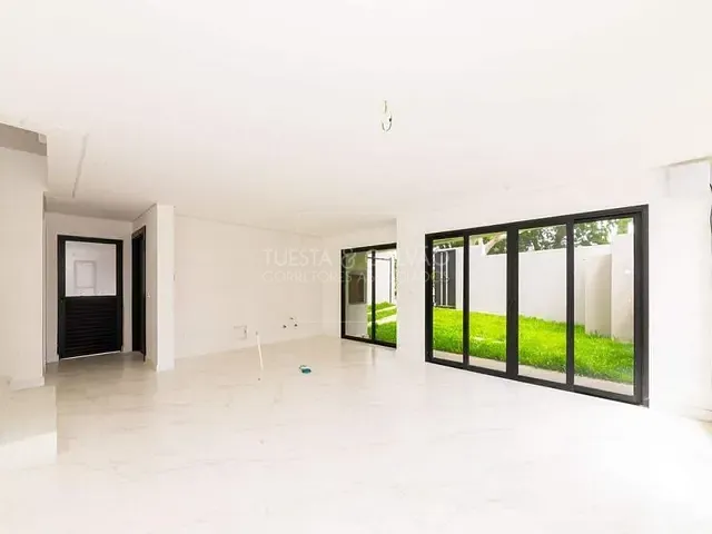 Casa com 155m² 4 quartos e 4 banheiros, à venda, no bairro Mercês em Curitiba